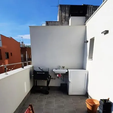 Lovely Beachside Triplex Casa vacanze Badalona