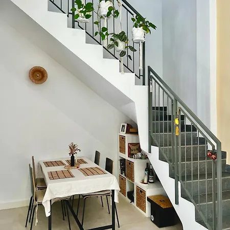 Lovely Beachside Triplex * Badalona